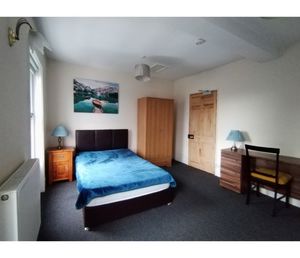 Room Five- click for photo gallery